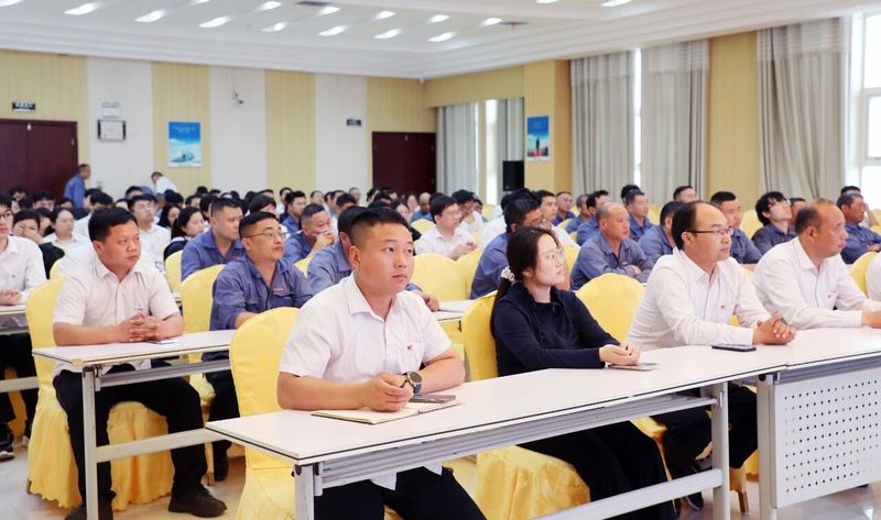 Strengthening Fire Safety Skills and Strictly Upholding the Safety Bottom Line Dafang Holding Group Conducts 2026 Work Safety Month Fire Safety Special Training